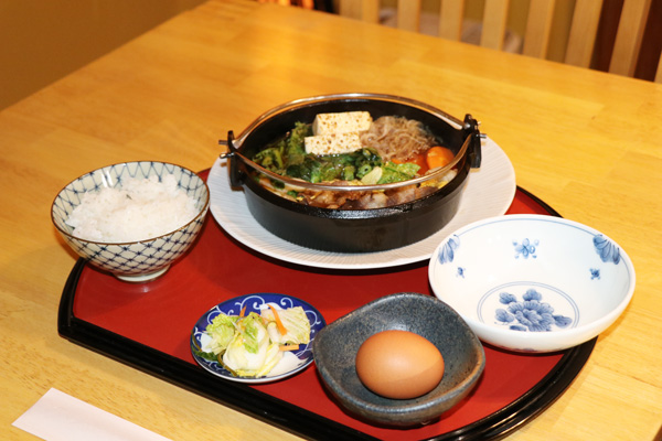 「あしたか牛」のすきやきランチ メニュー全景