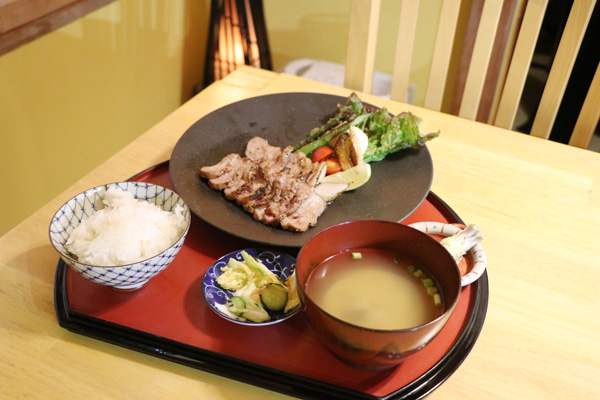 ふじのくにポークのステーキ メニュー全景