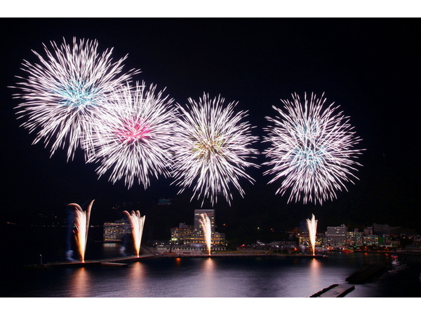 秋季熱海海上花火大会