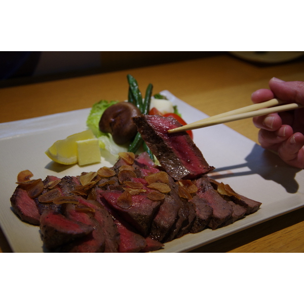 父の日は、ステーキをシェア。