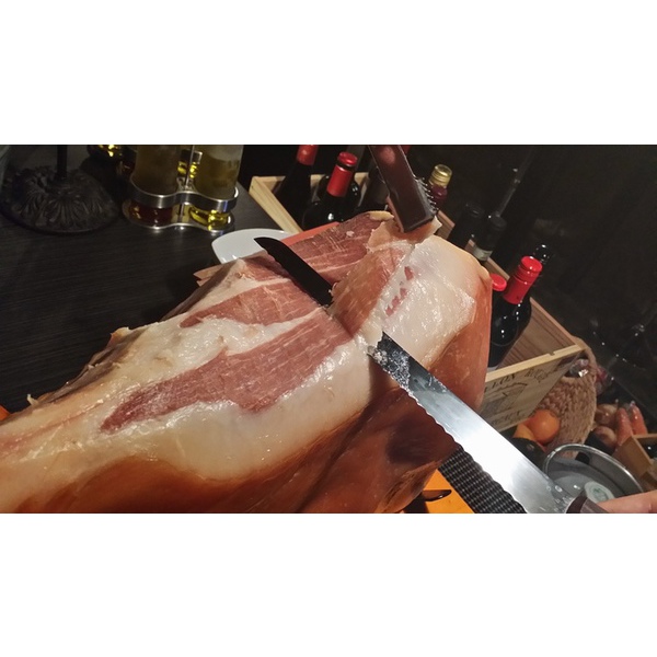 ８月新規open！ワインと日本酒が楽しめるバルスタイルのお店！