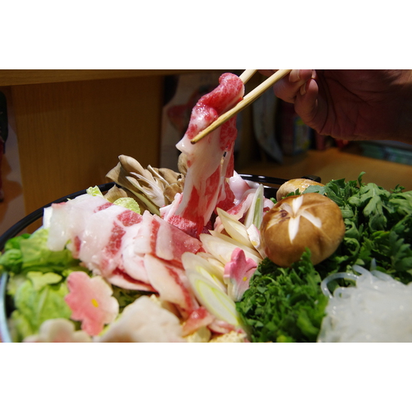 お勧め「静岡ブランド　あしたか牛のすきやき・しゃぶしゃぶ」