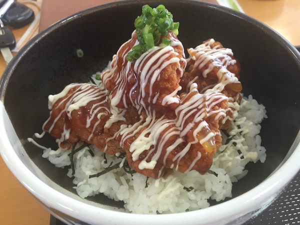 橙薫る唐揚げ丼