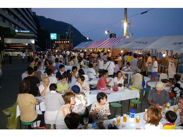 伊豆山温泉さざえ祭り＆花火大会